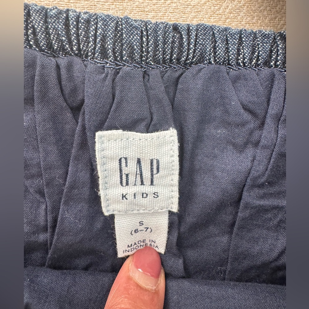 GAP Kids Denim Jumpsuit – Size S (6–7) - Picture 4 of 5